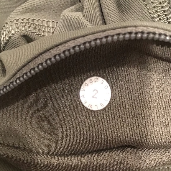 Lululemon athletic leggings - Picture 4 of 4